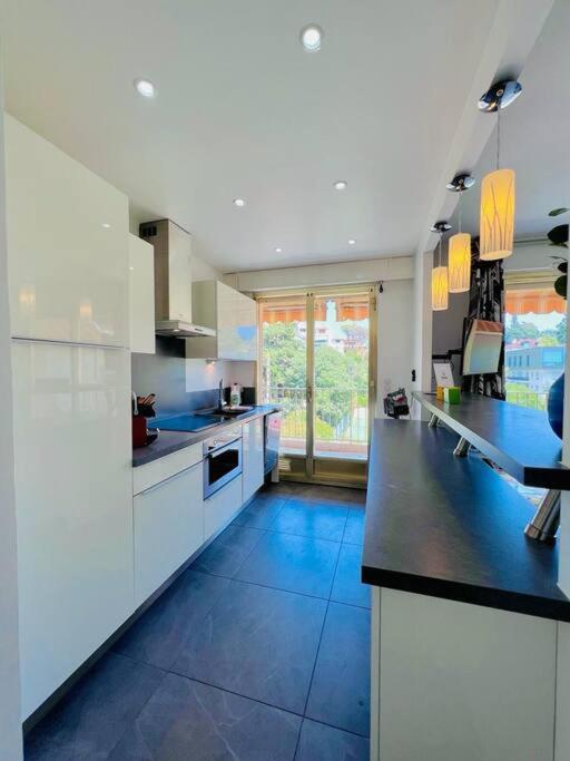 Le Pinede - Apt 4 Prs- Parking - Clim - 500M Plages Antibes Exteriör bild