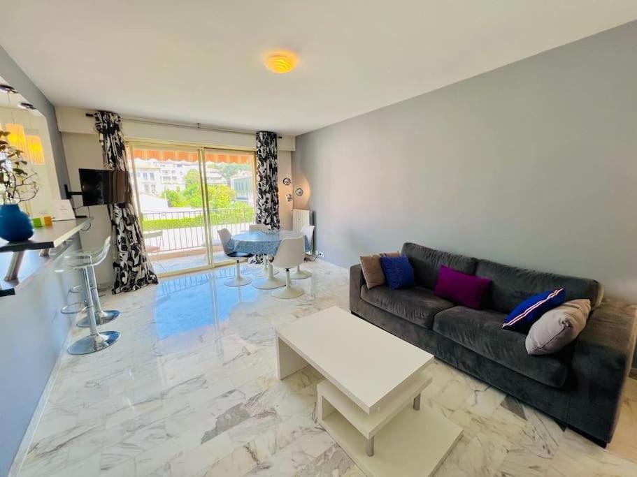 Le Pinede - Apt 4 Prs- Parking - Clim - 500M Plages Antibes Exteriör bild