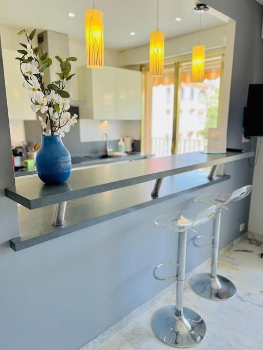 Le Pinede - Apt 4 Prs- Parking - Clim - 500M Plages Antibes Exteriör bild
