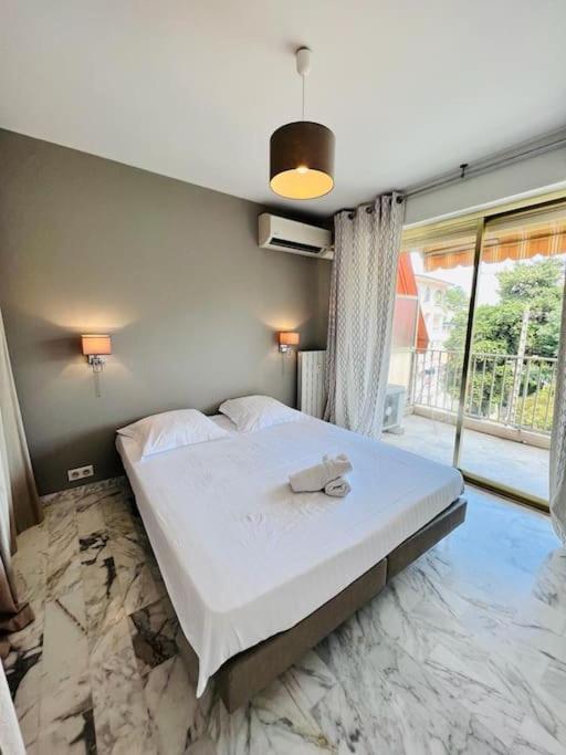 Le Pinede - Apt 4 Prs- Parking - Clim - 500M Plages Antibes Exteriör bild