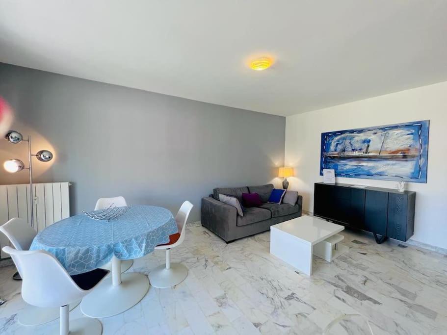 Le Pinede - Apt 4 Prs- Parking - Clim - 500M Plages Antibes Exteriör bild