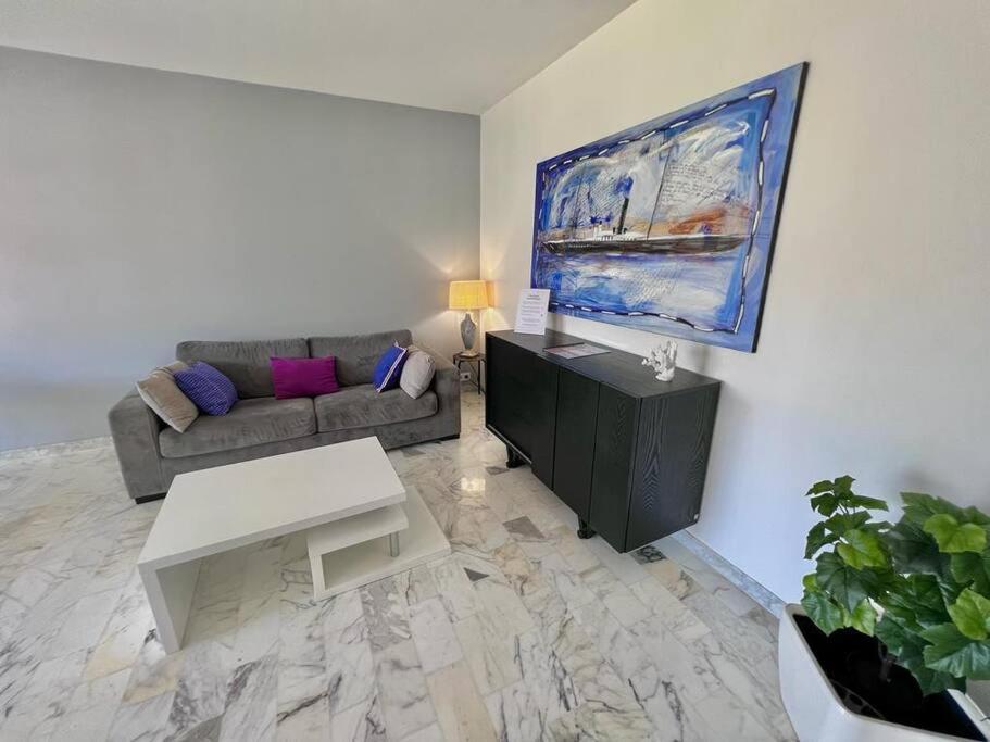 Le Pinede - Apt 4 Prs- Parking - Clim - 500M Plages Antibes Exteriör bild